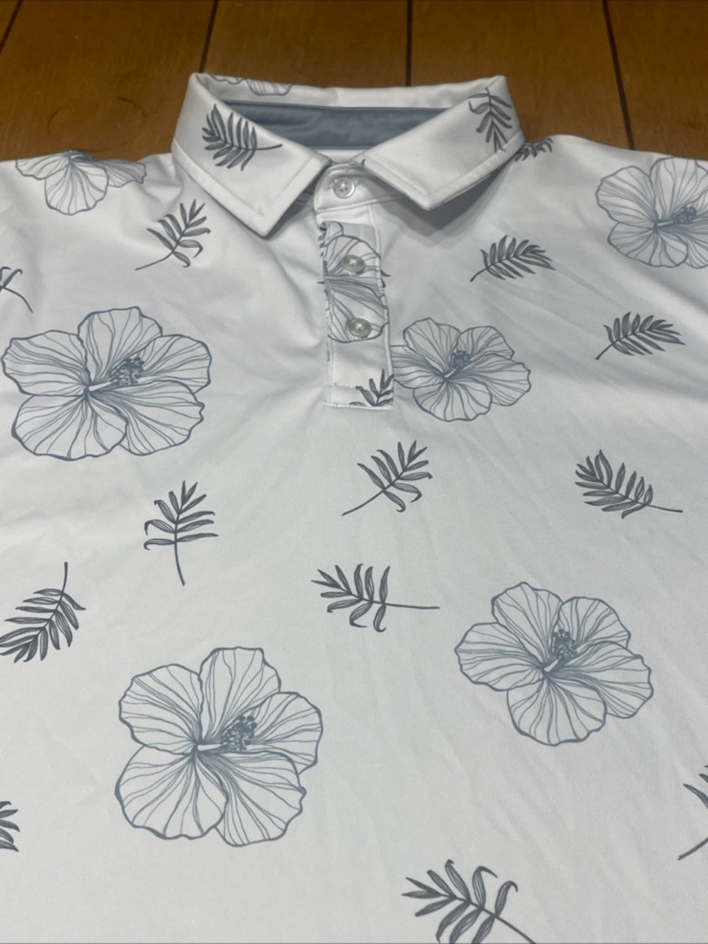 Swannies Performance Golf Polo Size Large White with Floral ALL OVER PRINT